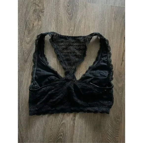 Victoria’s Secret Black Bralette - Picture 2 of 2